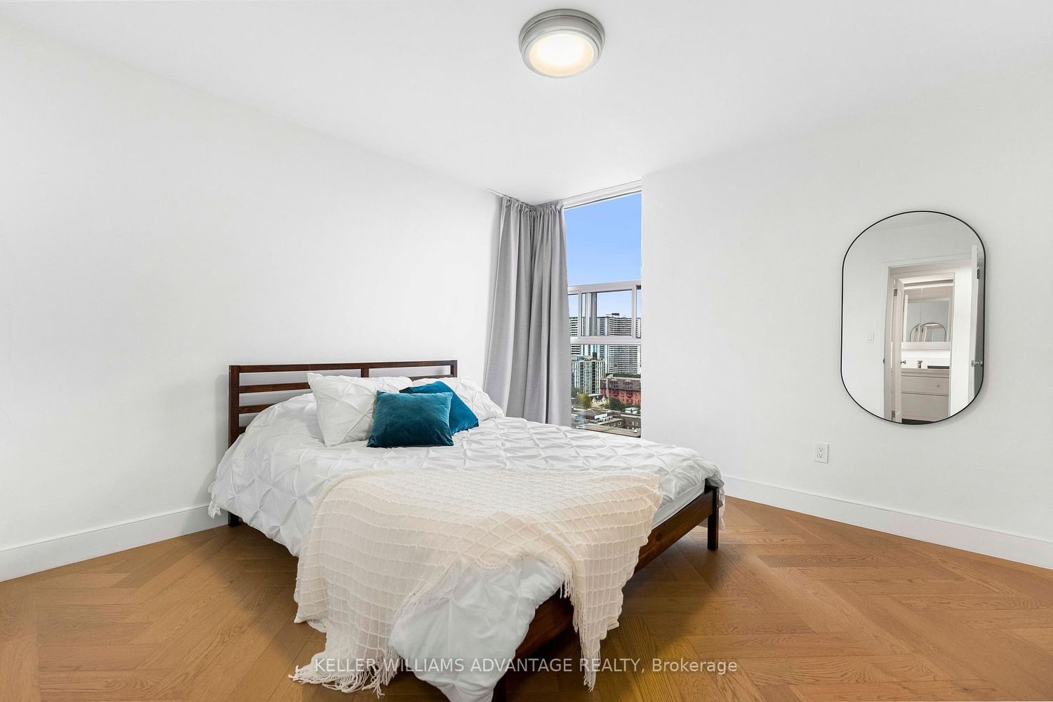 40 Homewood Avenue • #2216 • Toronto, ON photo 9