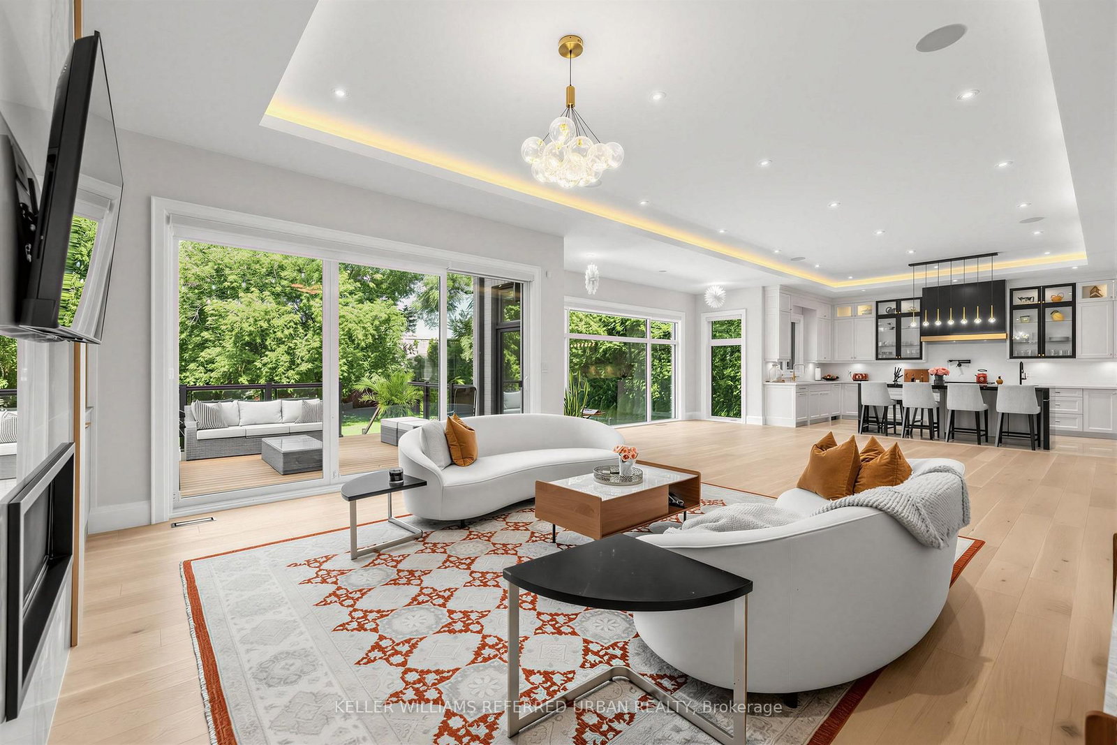 130 Upper Canada Dr, Toronto, view 12