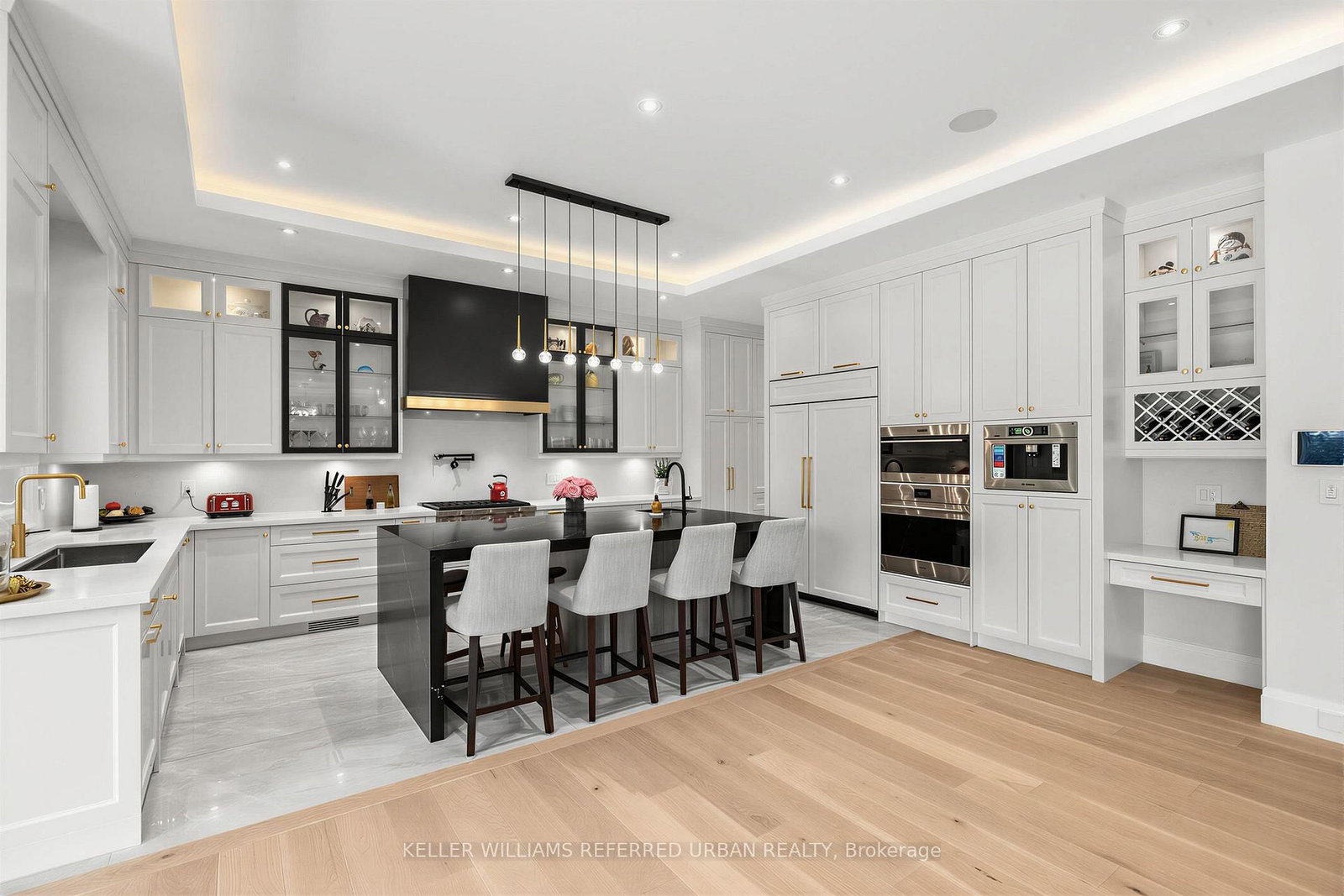 130 Upper Canada Dr, Toronto, view 16