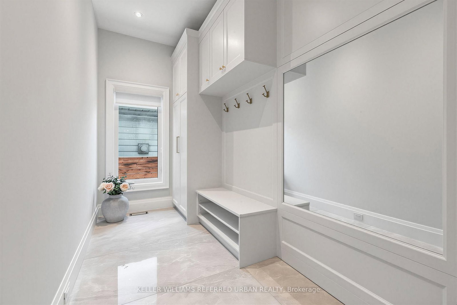 130 Upper Canada Dr, Toronto, view 19