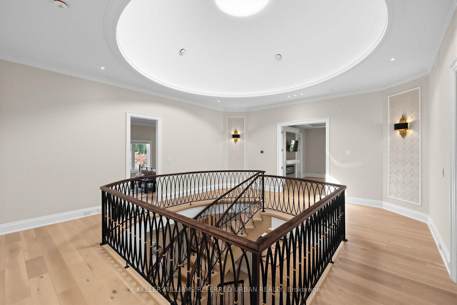 130 Upper Canada Dr, Toronto, view 22