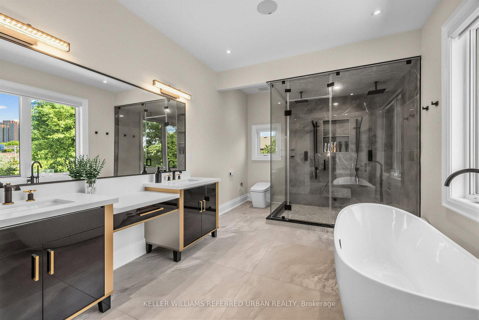 130 Upper Canada Dr, Toronto, view 26