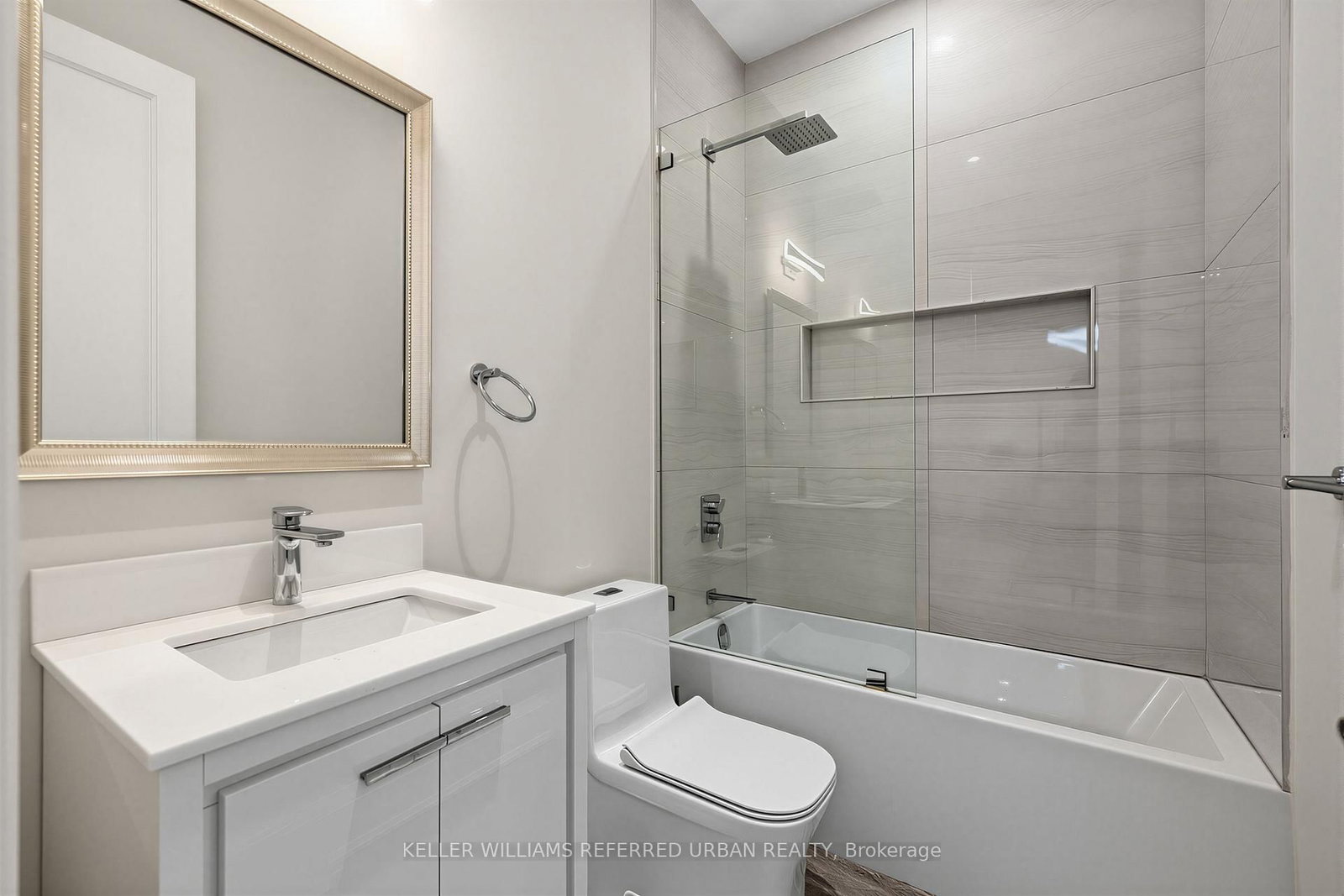 130 Upper Canada Dr, Toronto, view 28