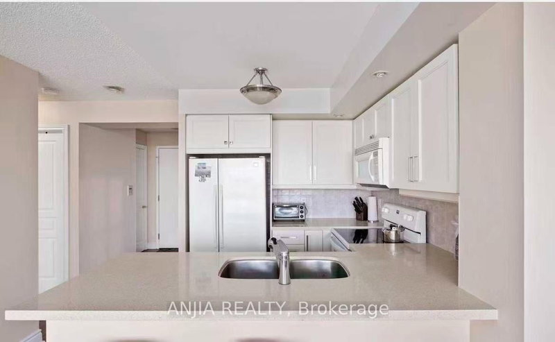 903 - 5 Northtown Way