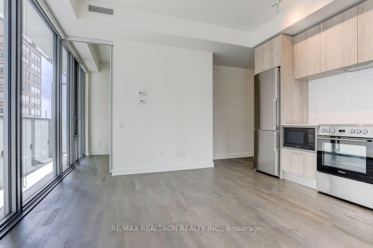 57 St Joseph Street • #1008 • Toronto, ON photo 10