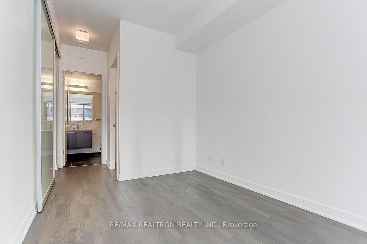 57 St Joseph Street • #1008 • Toronto, ON photo 14