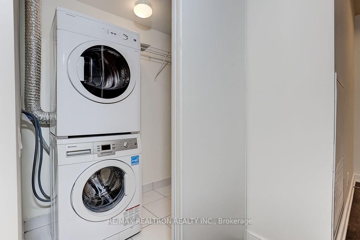 57 St Joseph Street • #1008 • Toronto, ON photo 19