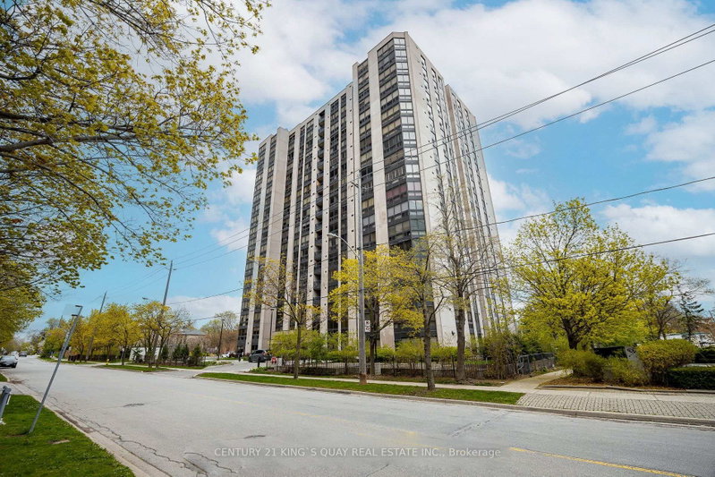 1702 - 5 Kenneth Avenue