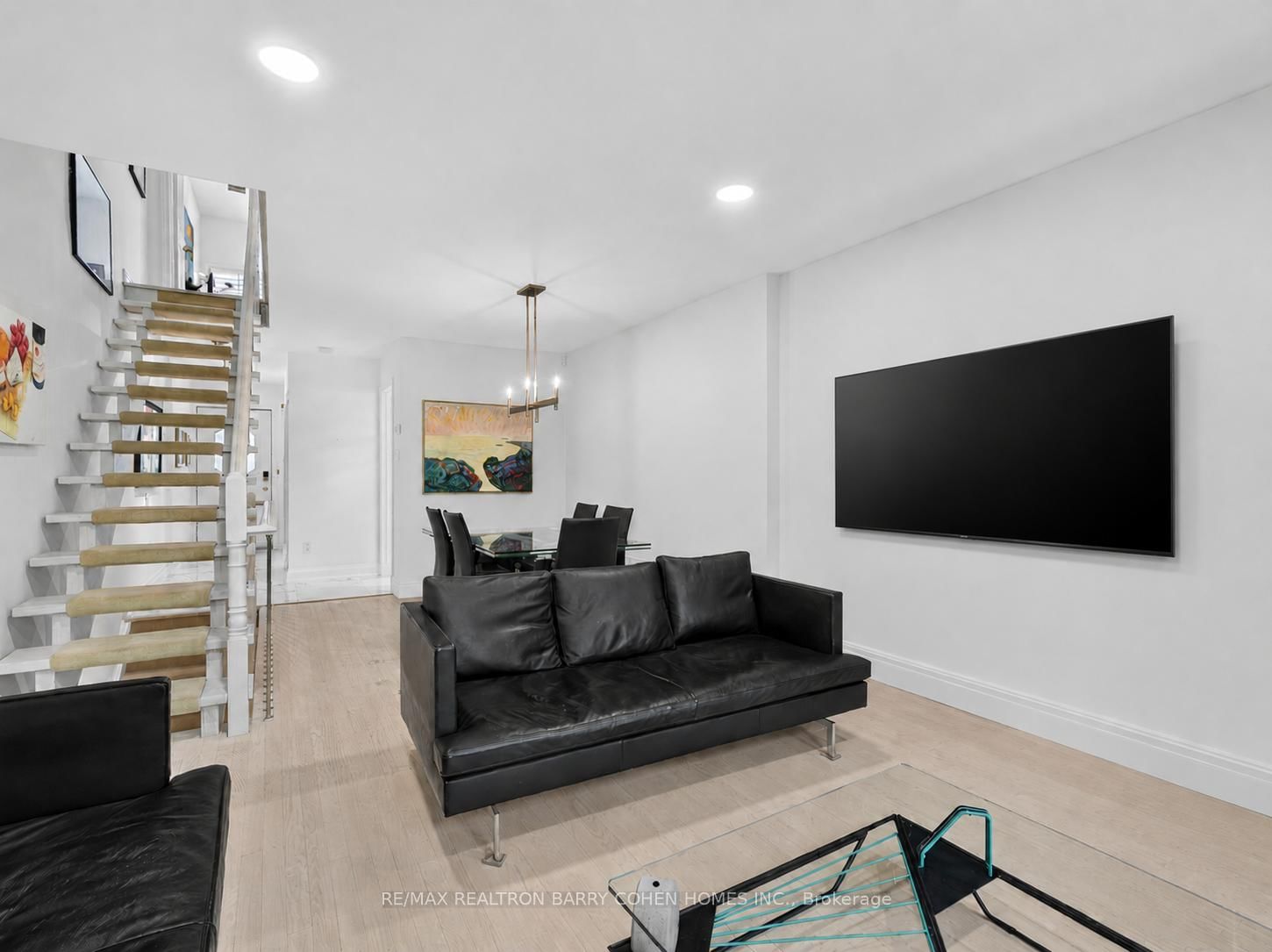 21 Birchbank Lane • Toronto, ON photo 9