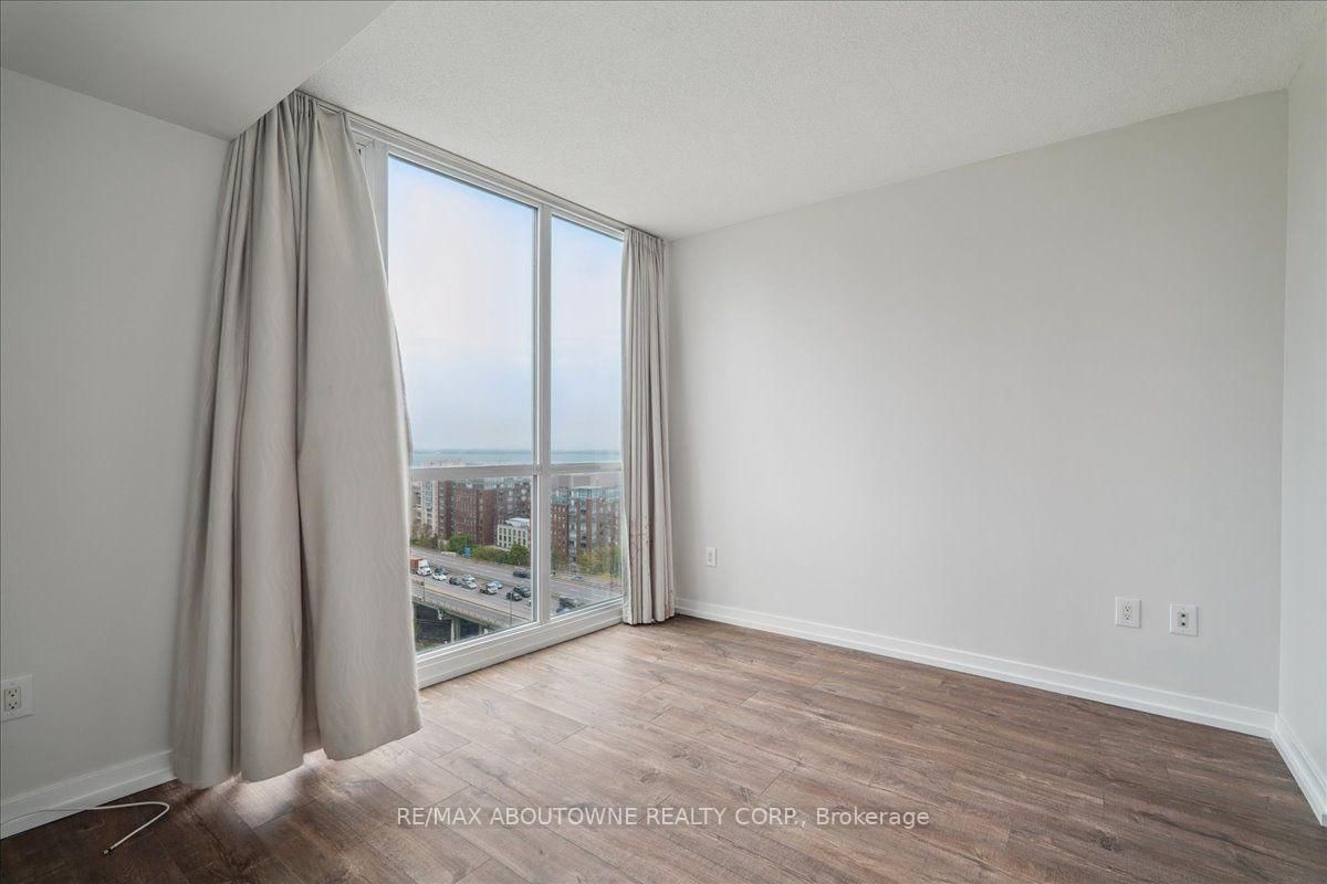 75 Queens Wharf Road • #1901 • Toronto, ON photo 23