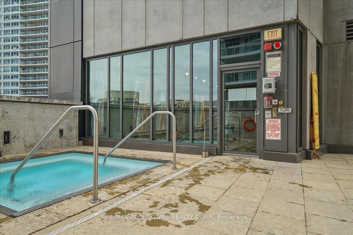 75 Queens Wharf Road • #1901 • Toronto, ON photo 38