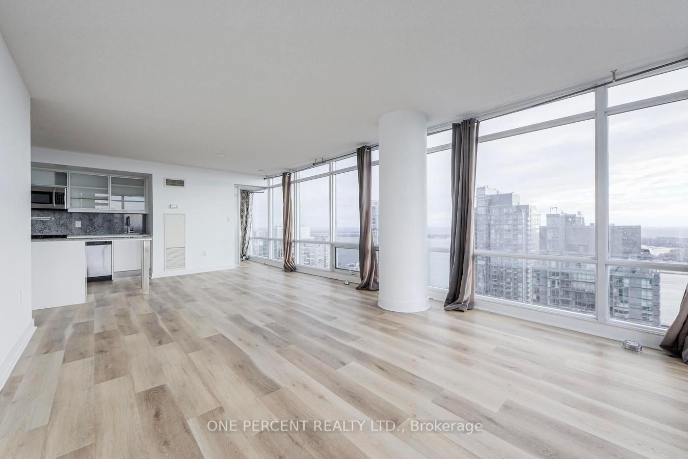 25 Telegram Mews • #5007 • Toronto, ON photo 21