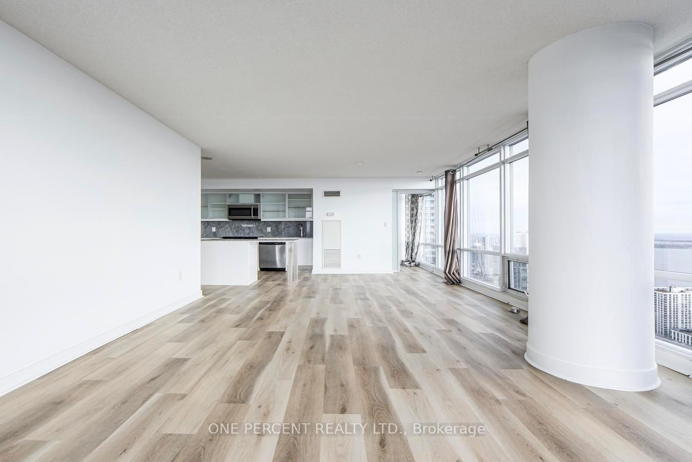 25 Telegram Mews • #5007 • Toronto, ON photo 23
