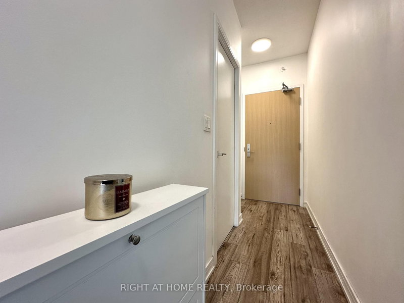 321 - 621 Sheppard Avenue E