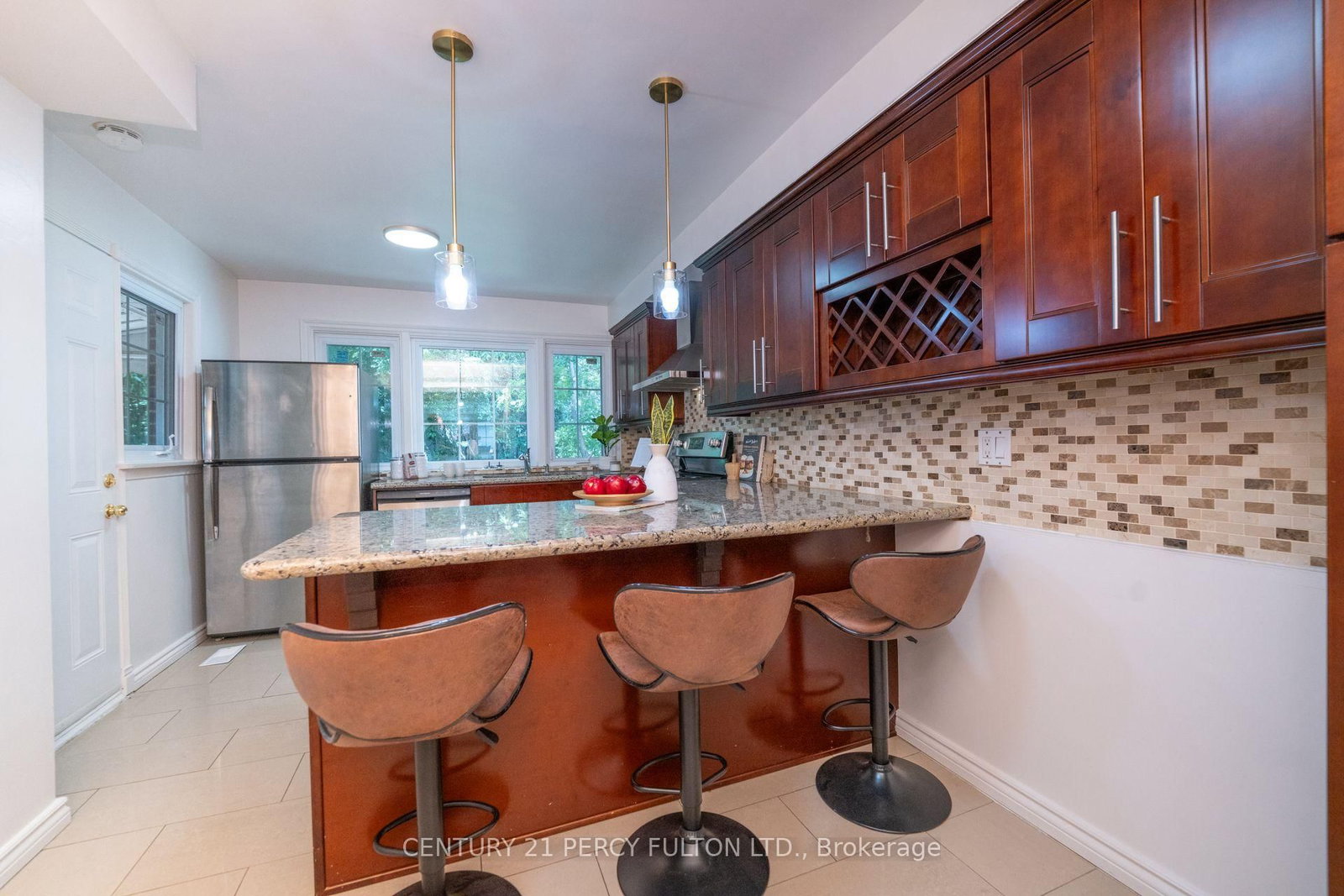 6 Donna Court • Toronto, ON photo 13