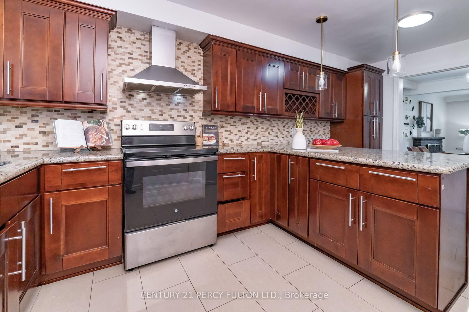 6 Donna Court • Toronto, ON photo 14