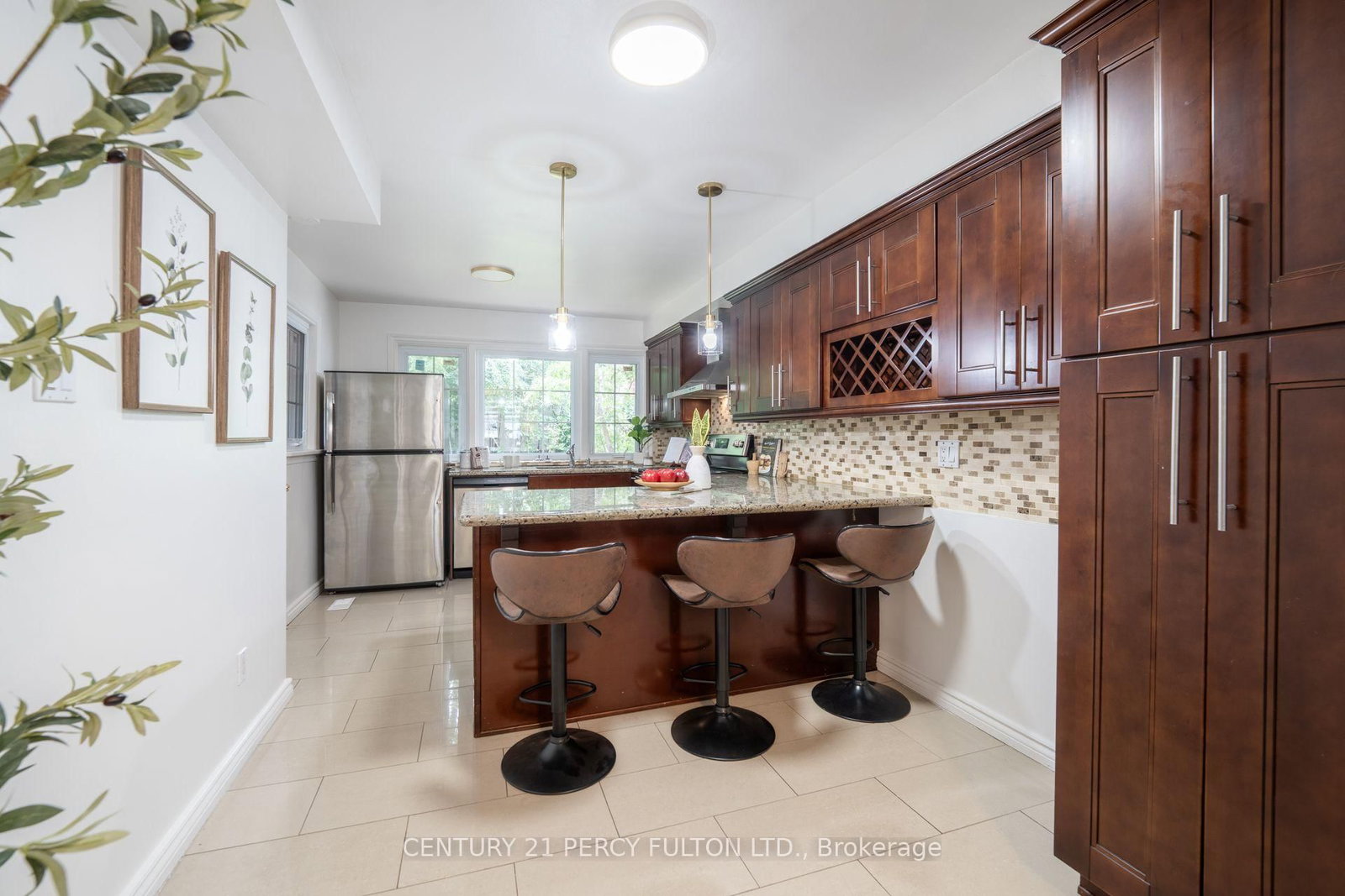 6 Donna Court • Toronto, ON photo 16