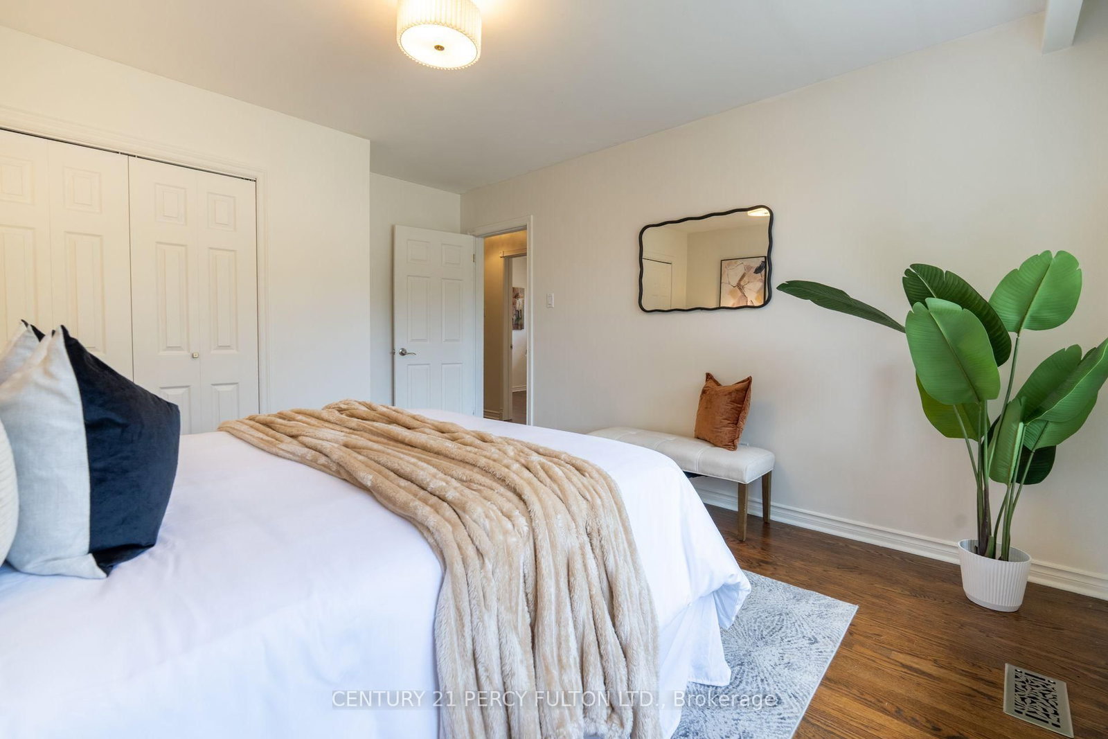 6 Donna Court • Toronto, ON photo 21