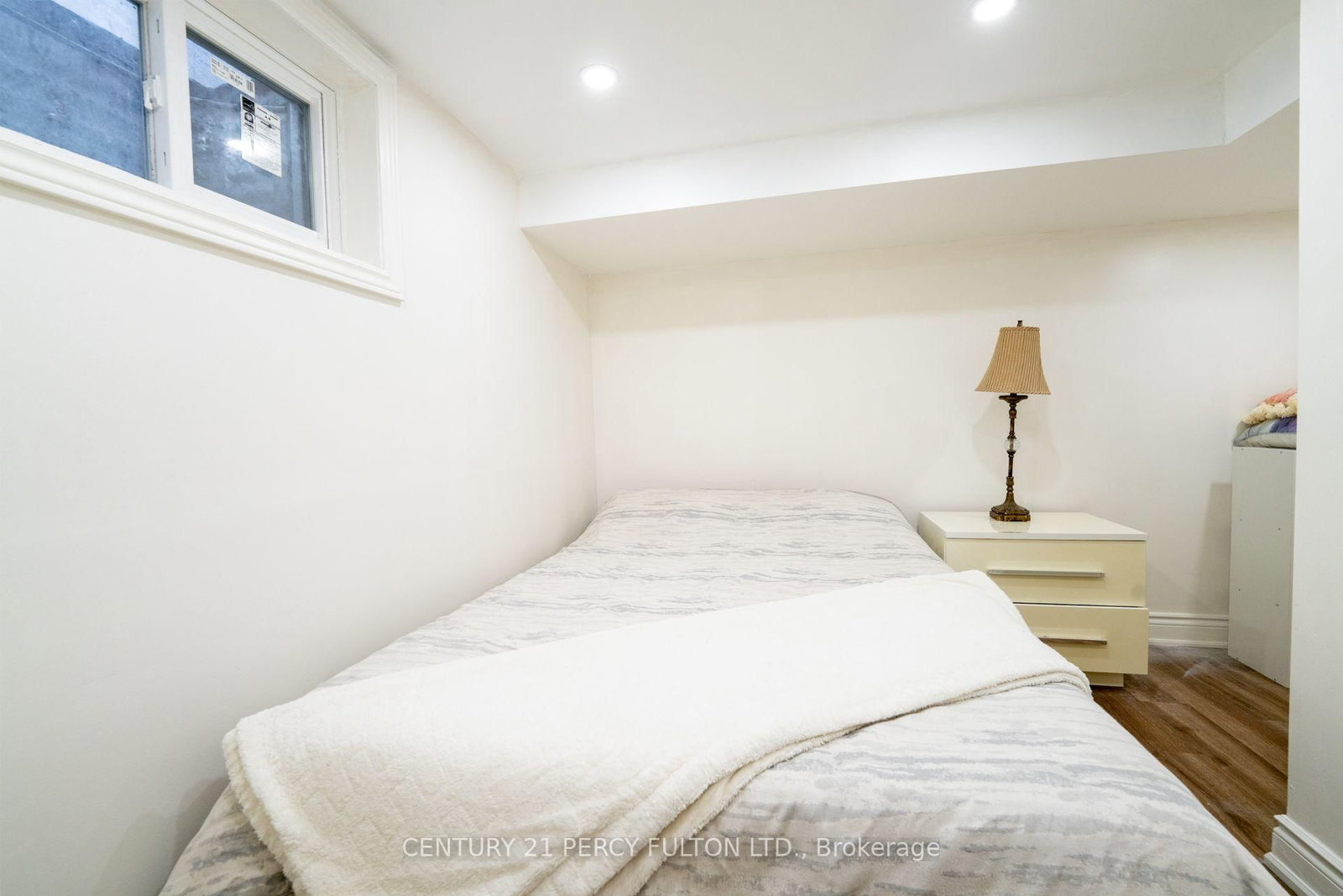 6 Donna Court • Toronto, ON photo 36