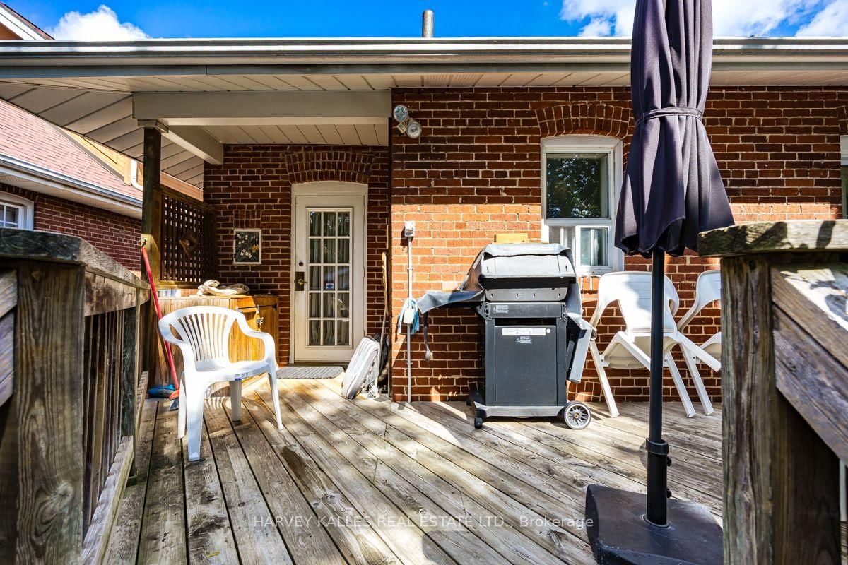 109 Old Orchard Grove • Toronto, ON photo 15