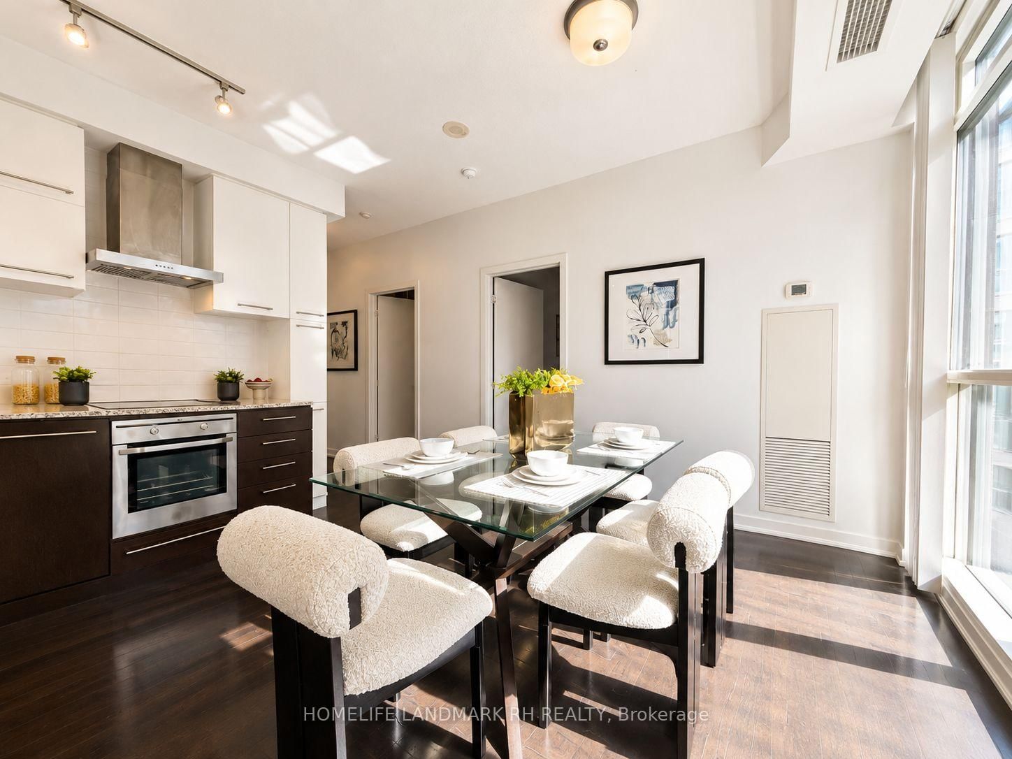 770 BAY Street • #601 • Toronto, ON photo 5