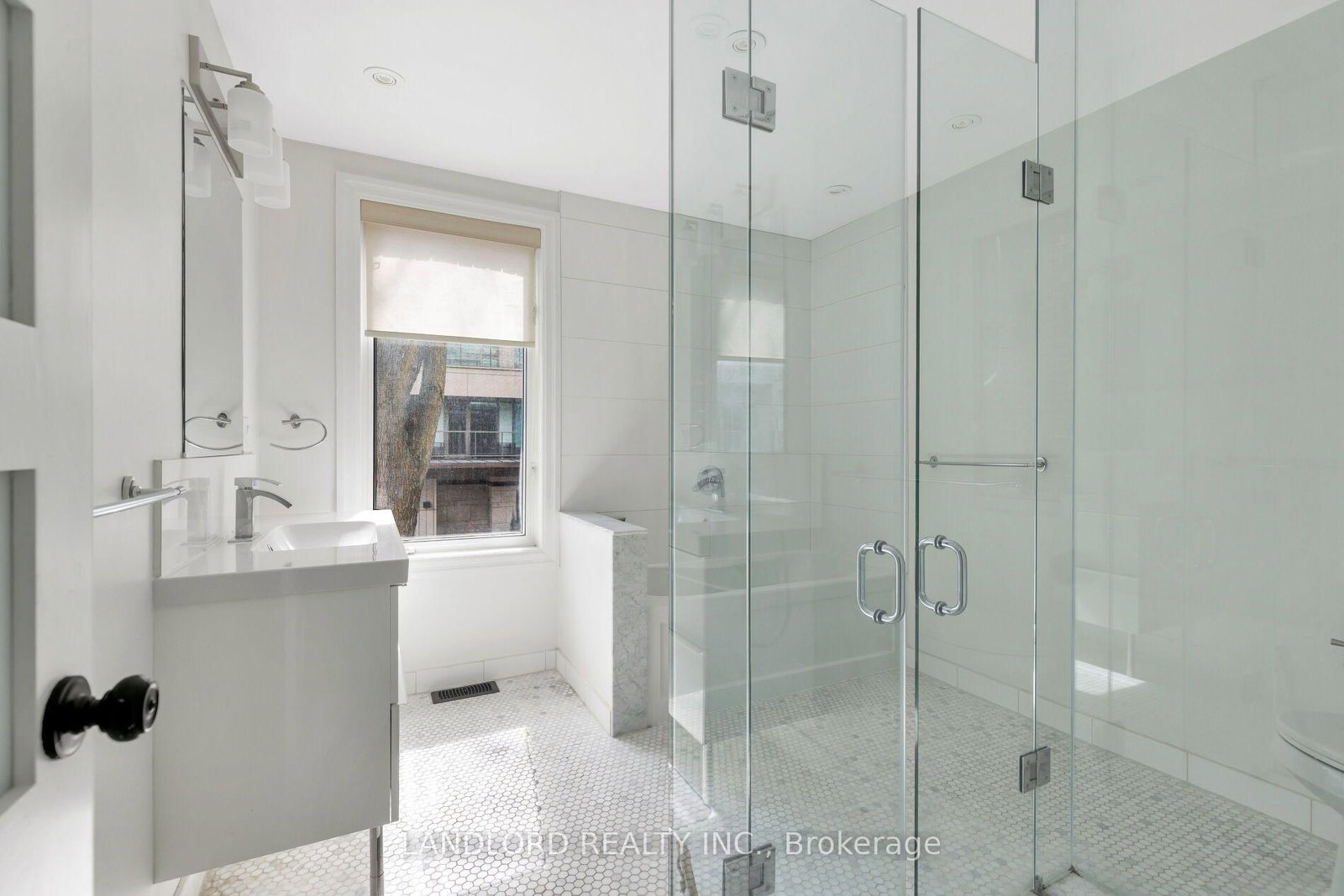 107A Scollard Street • Toronto, ON photo 25