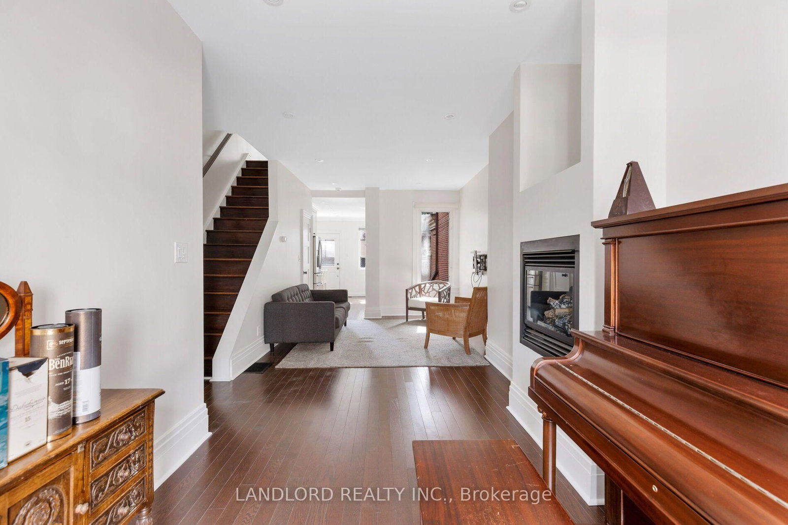 107A Scollard Street • Toronto, ON photo 6