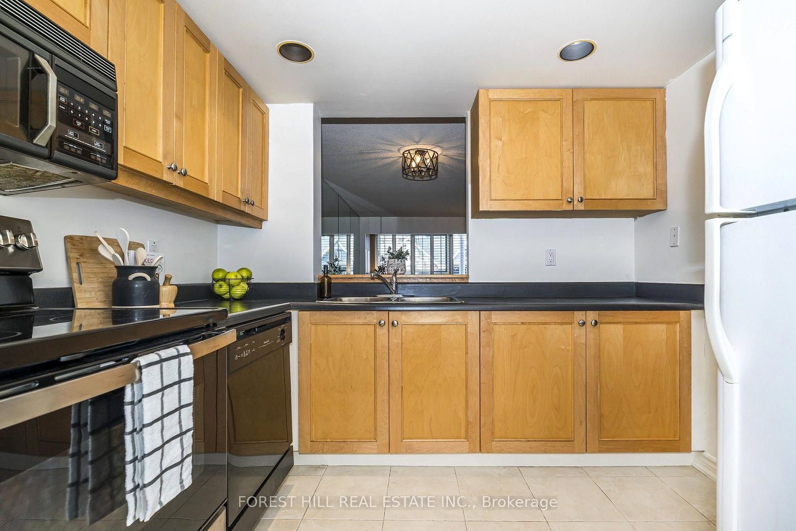 225 Davenport Road • #319 • Toronto, ON photo 16