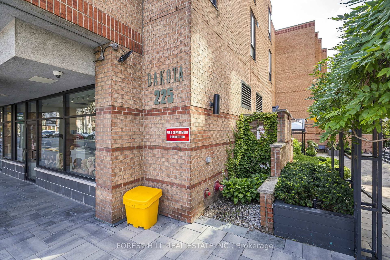 225 Davenport Road • #319 • Toronto, ON photo 31