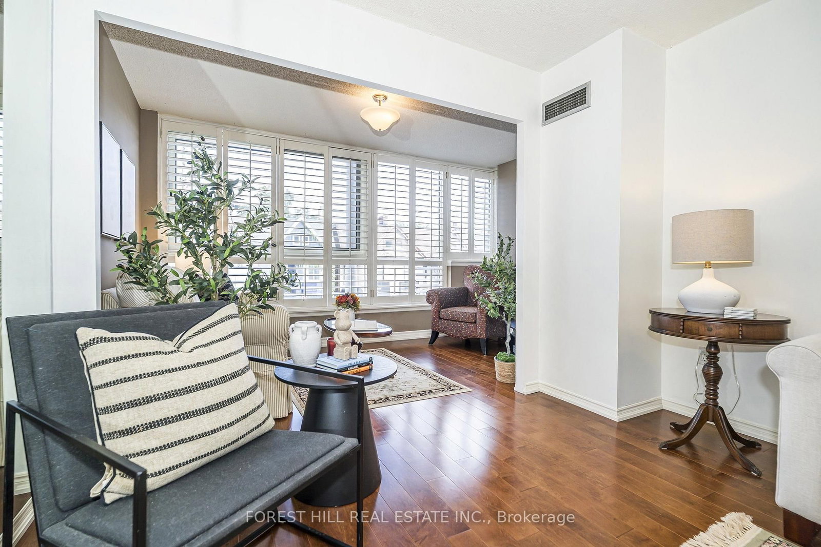 225 Davenport Road • #319 • Toronto, ON photo 9