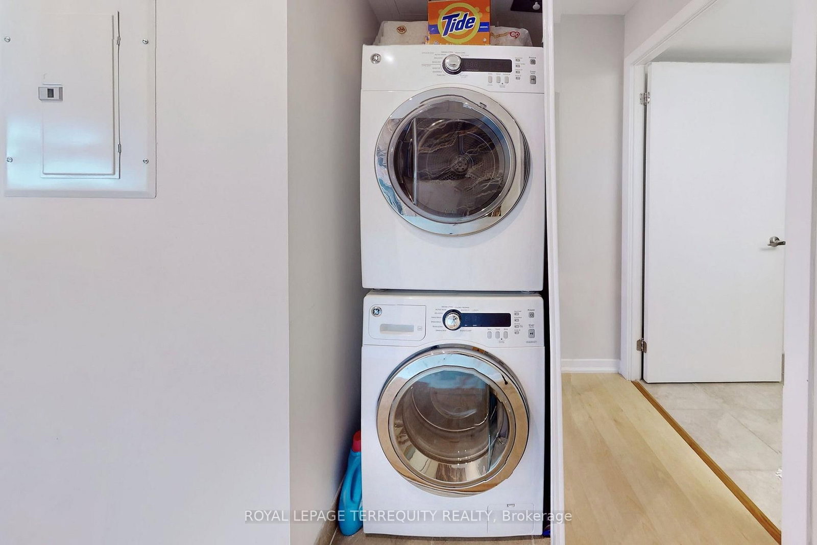38 Joe Shuster Way • #710 • Toronto, ON photo 17