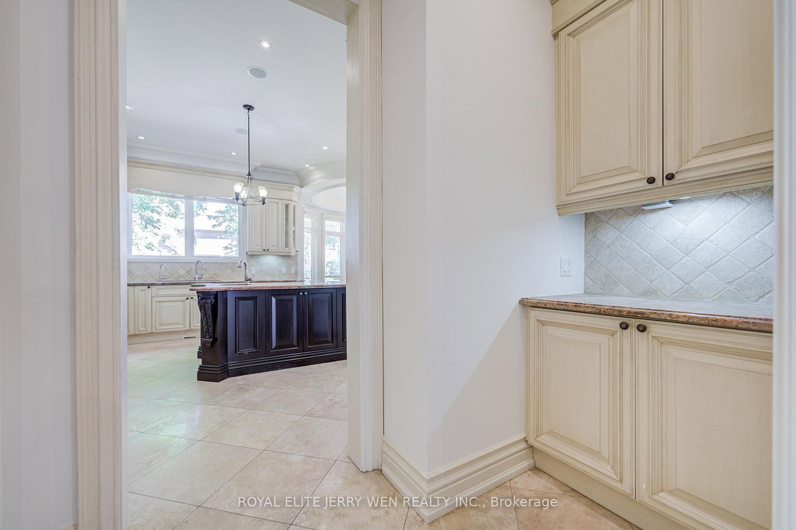 330 Hillcrest Avenue • Toronto, ON photo 10