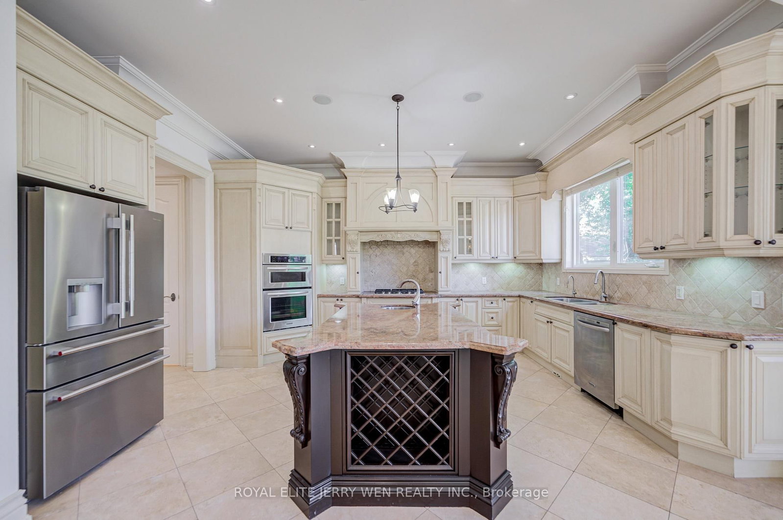330 Hillcrest Avenue • Toronto, ON photo 13