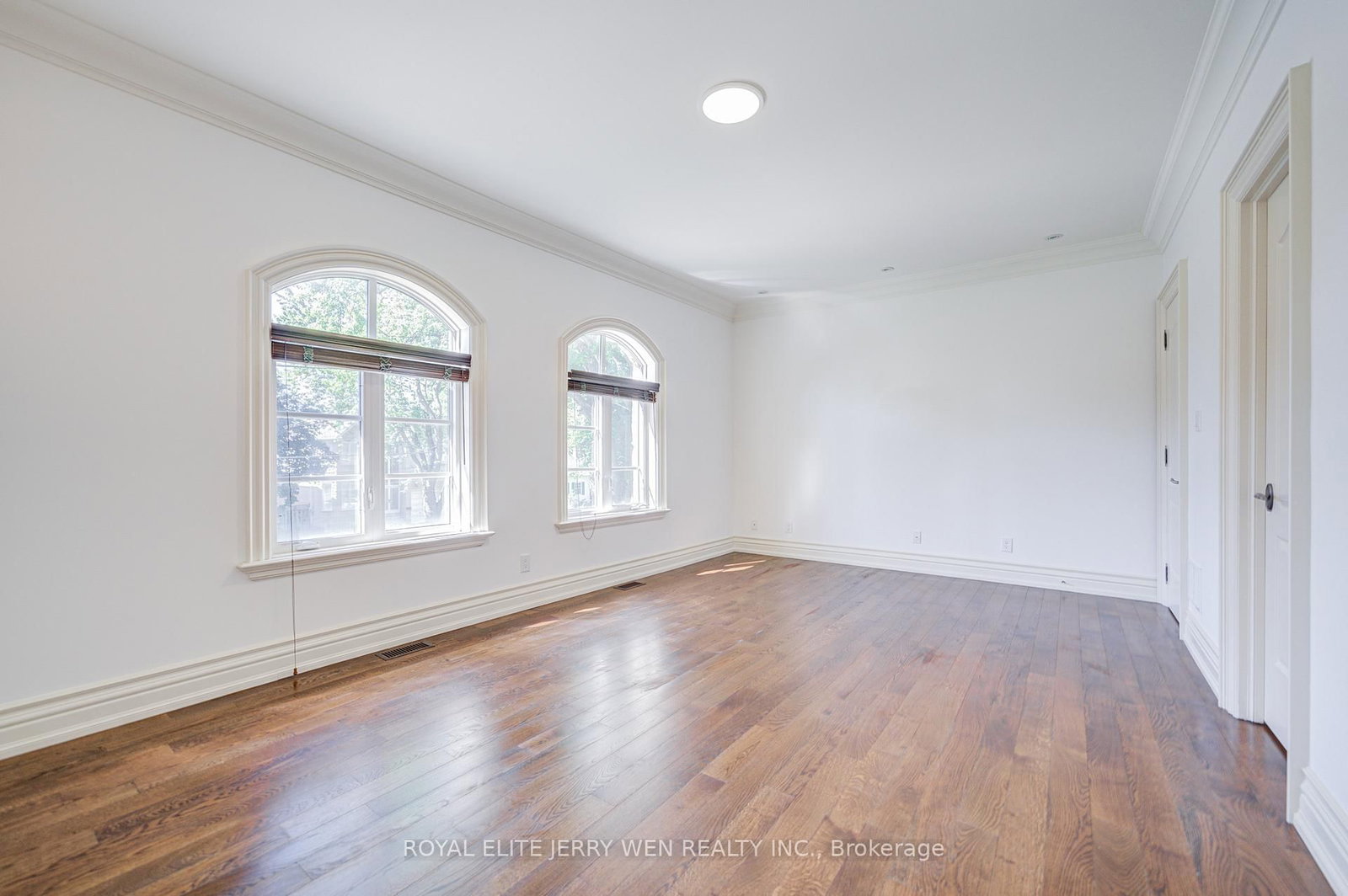 330 Hillcrest Avenue • Toronto, ON photo 21