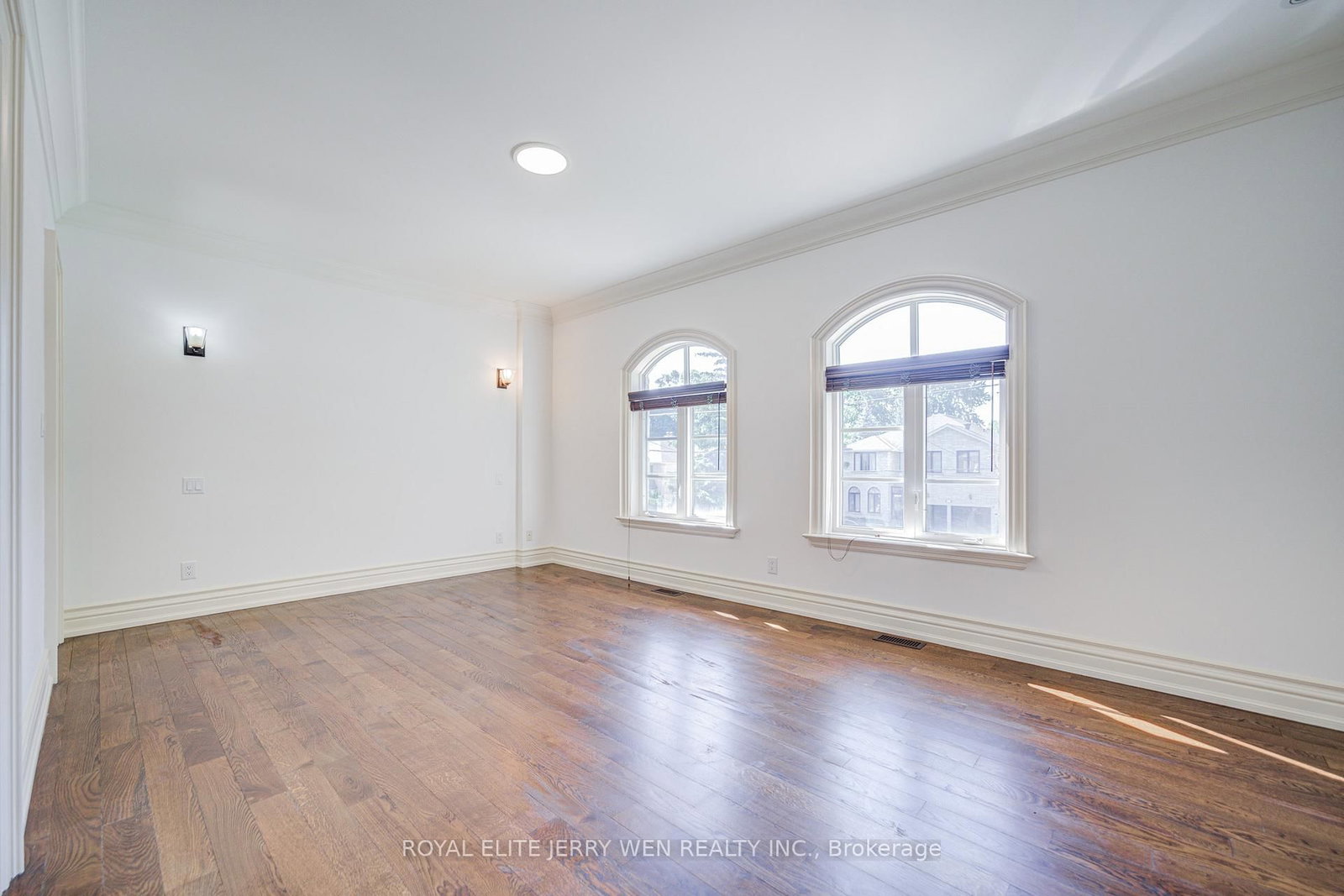 330 Hillcrest Avenue • Toronto, ON photo 23