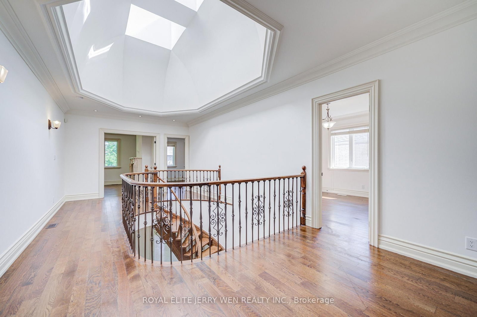 330 Hillcrest Avenue • Toronto, ON photo 36