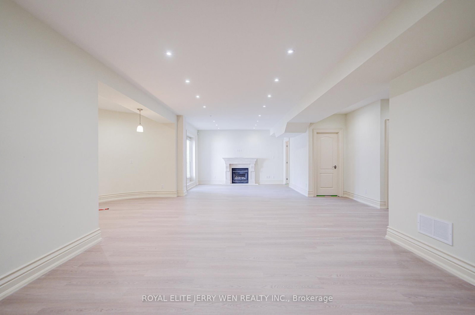 330 Hillcrest Avenue • Toronto, ON photo 37