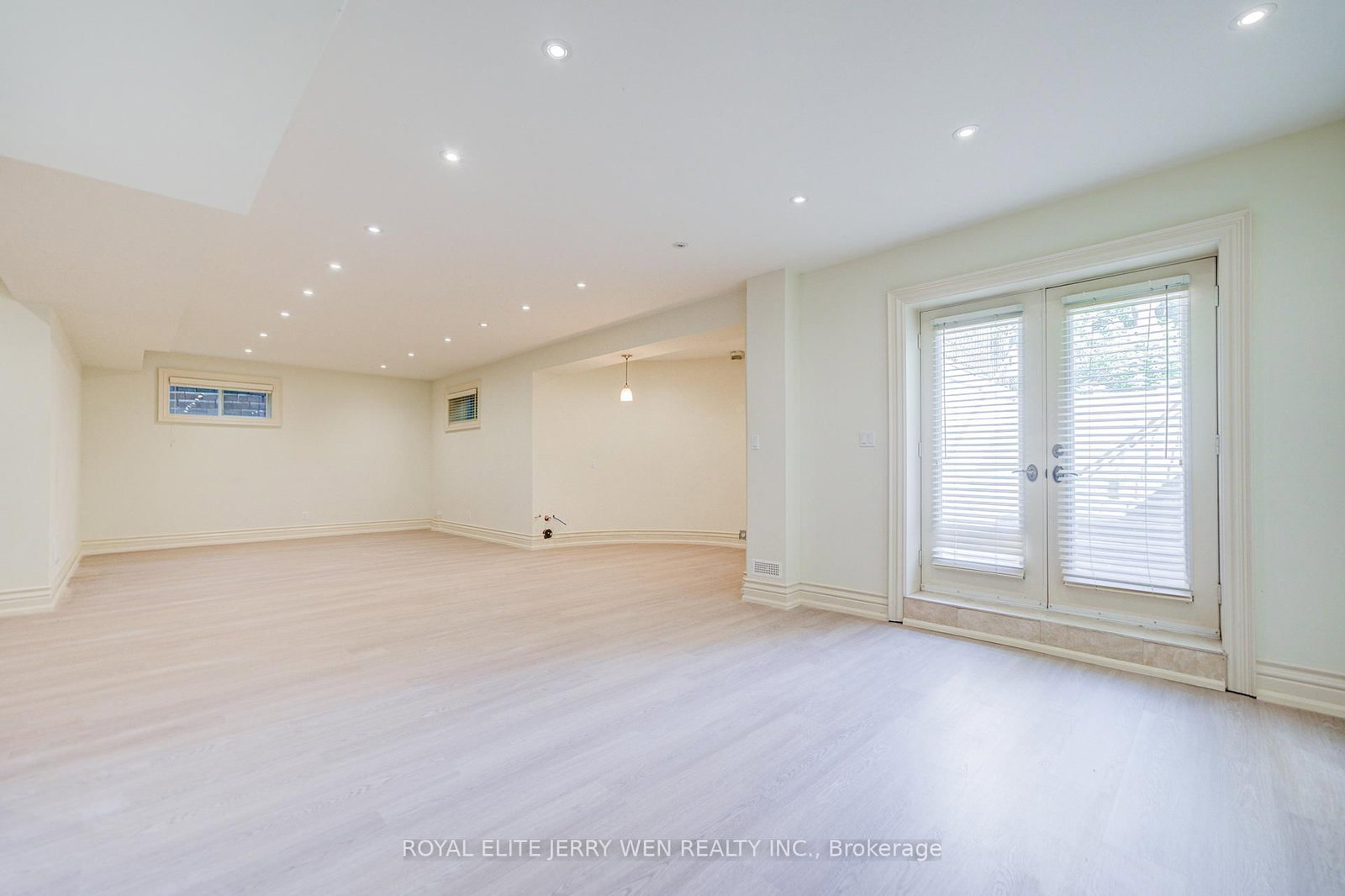 330 Hillcrest Avenue • Toronto, ON photo 39