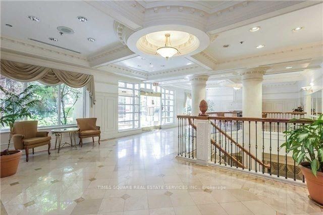 1210 - 18 Sommerset Way