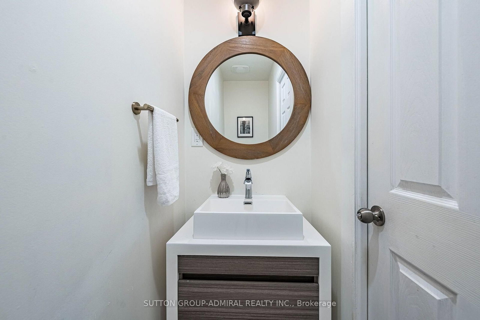 63 Highland Ave, Toronto, view 19