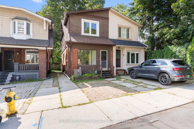 38 Henning Avenue