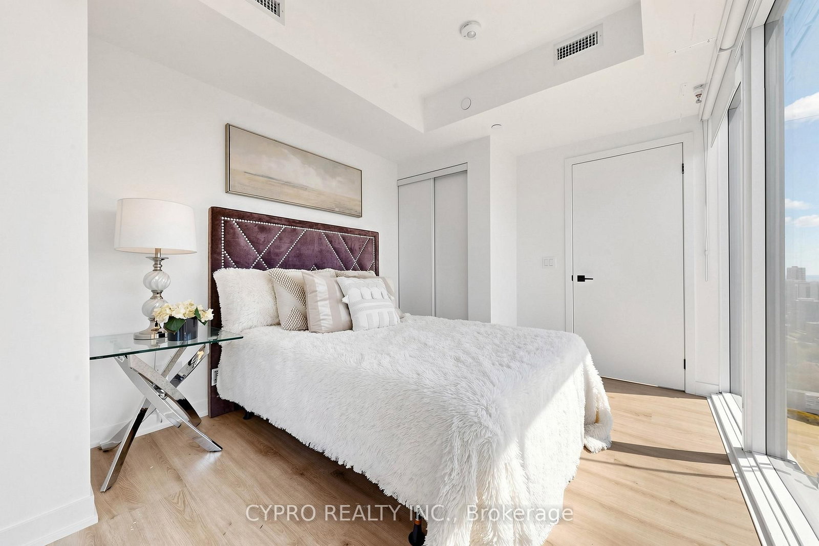319 JARVIS Street • #3802 • Toronto, ON photo 13