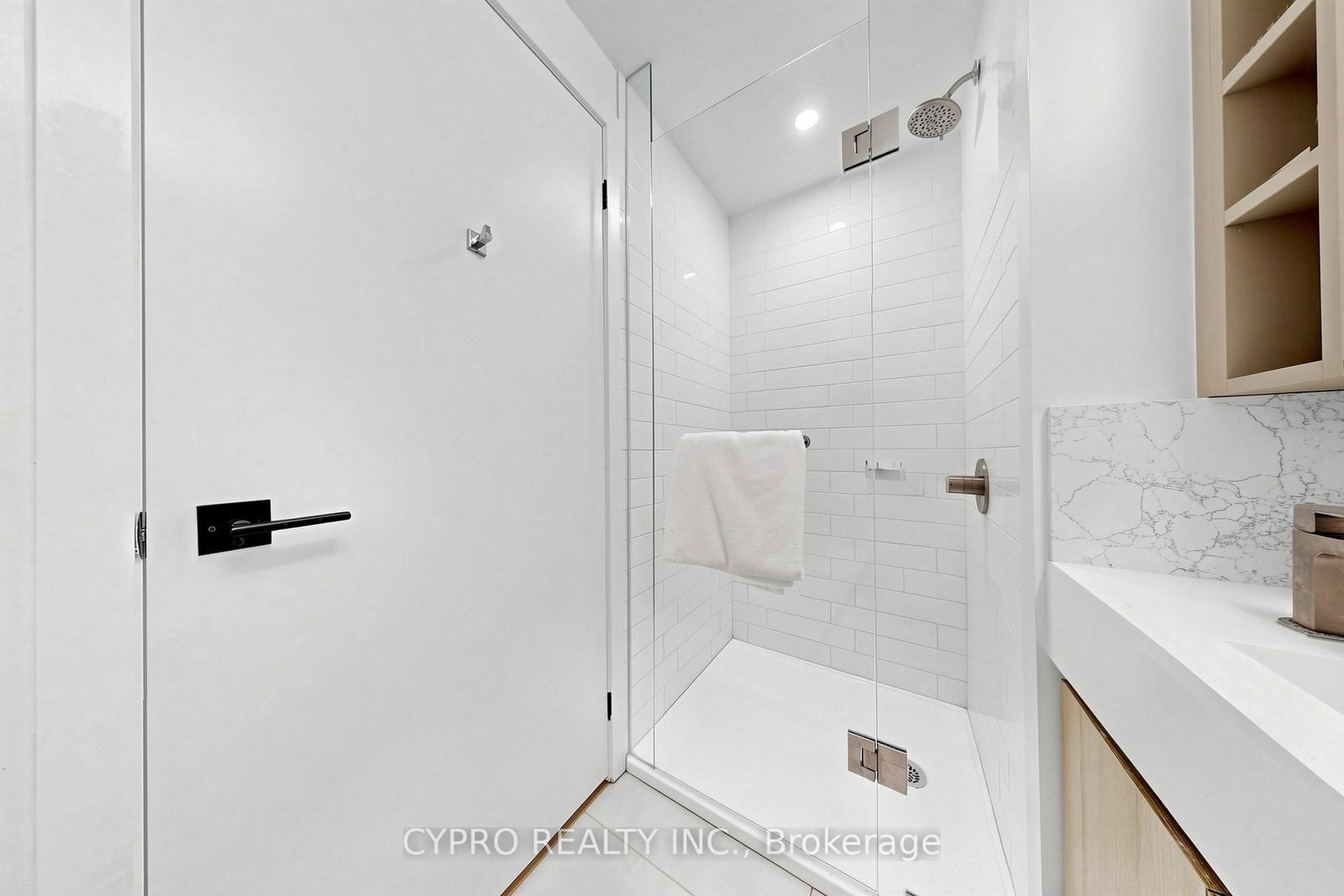 319 JARVIS Street • #3802 • Toronto, ON photo 20