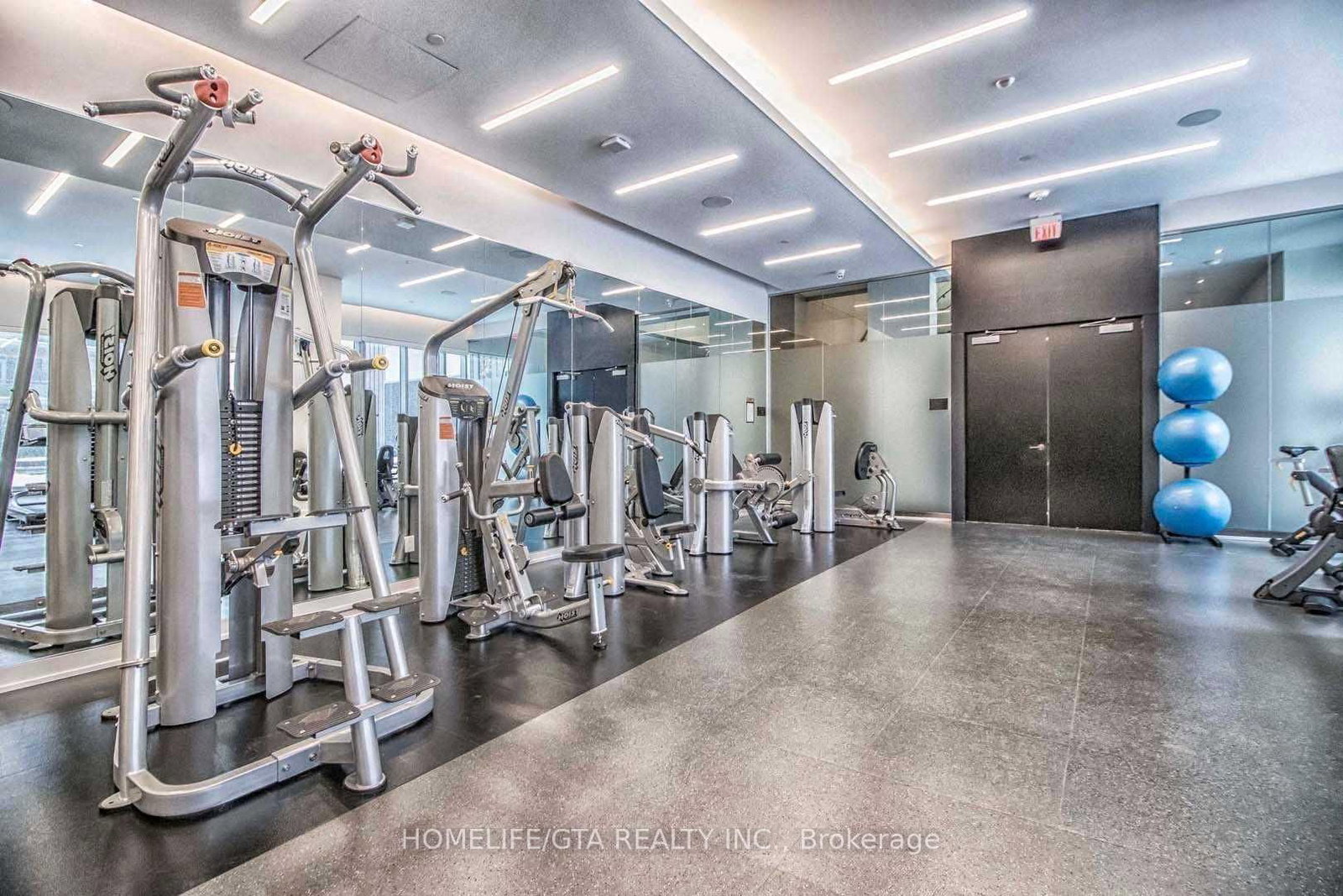 101 Erskine Avenue • #2005 • Toronto, ON photo 17