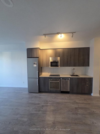 101 Erskine Avenue • #2005 • Toronto, ON photo 8