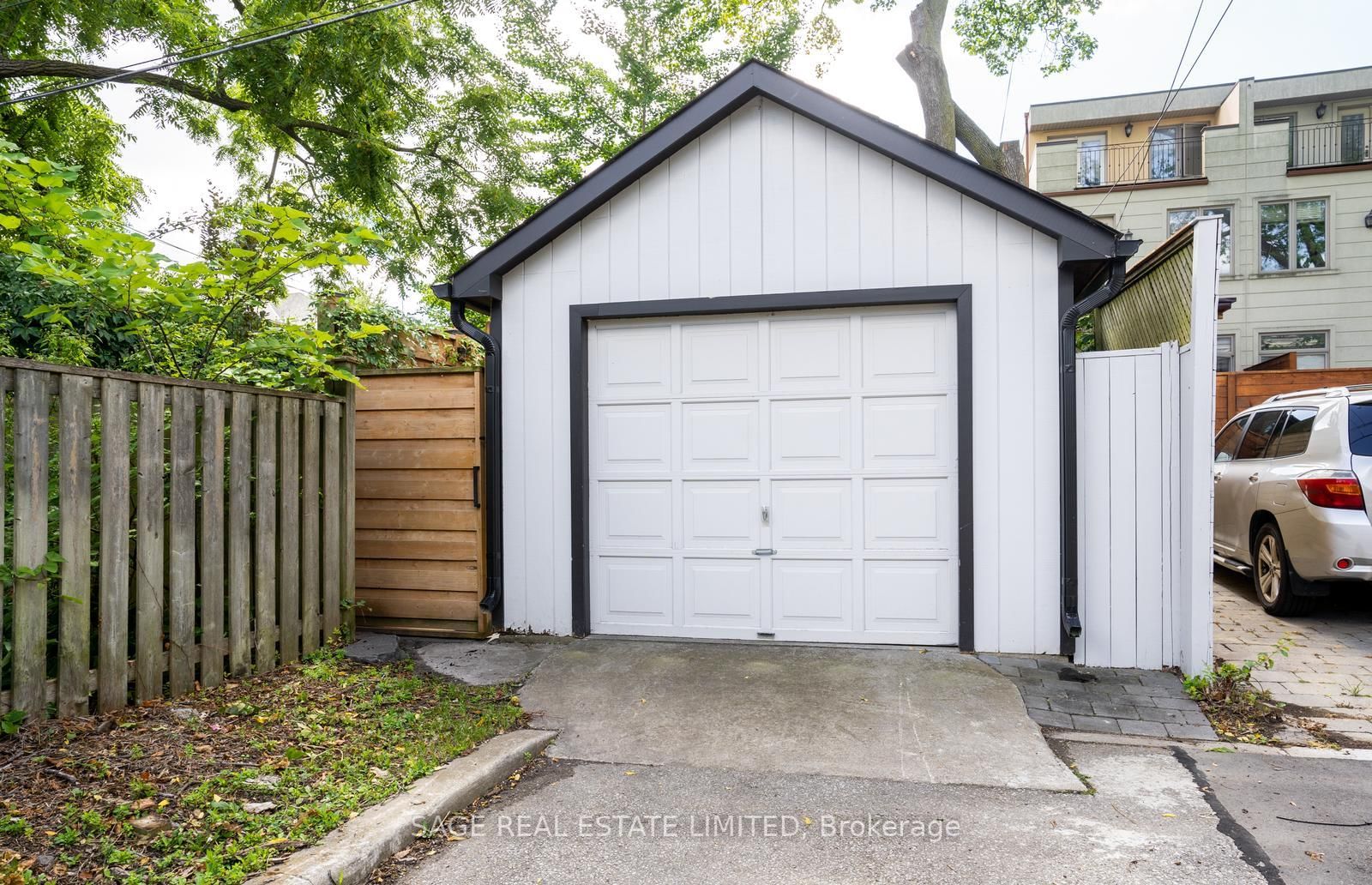 156 Craighurst Avenue • Toronto, ON photo 29