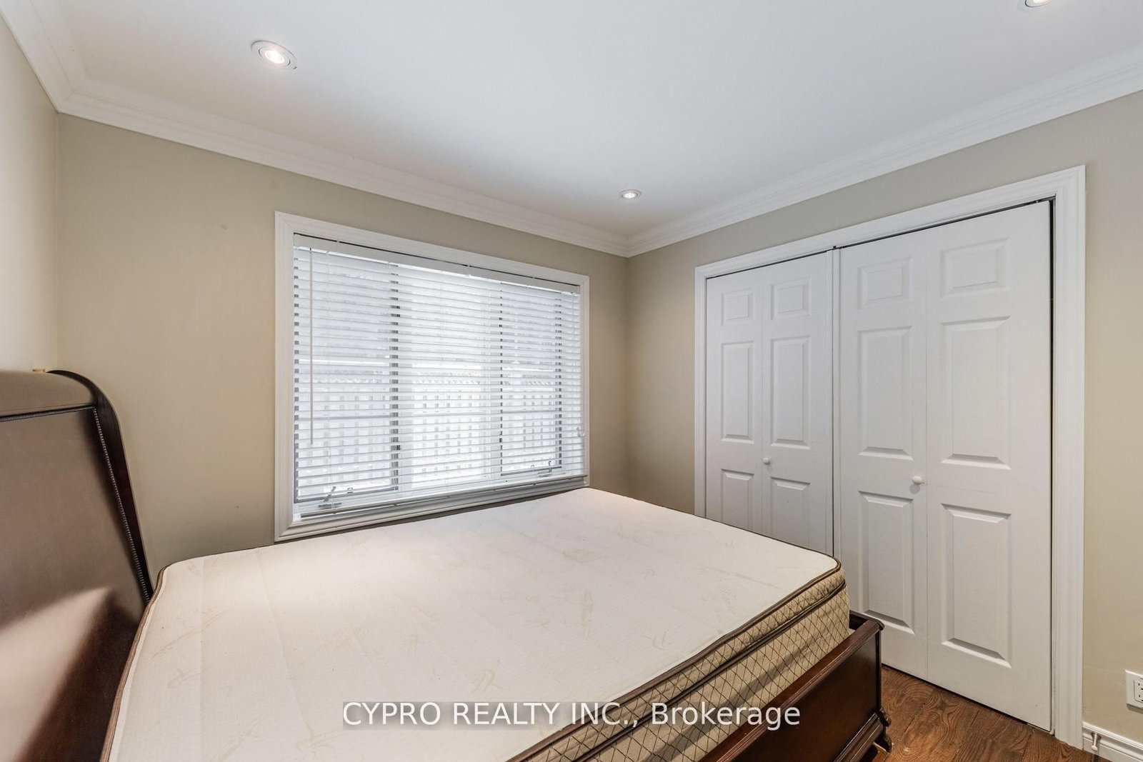 22 Banstock Drive • Toronto, ON photo 6