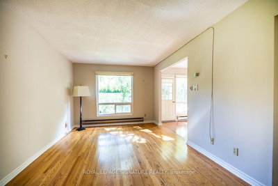 62 Thorny Vineway • Toronto, ON photo 3