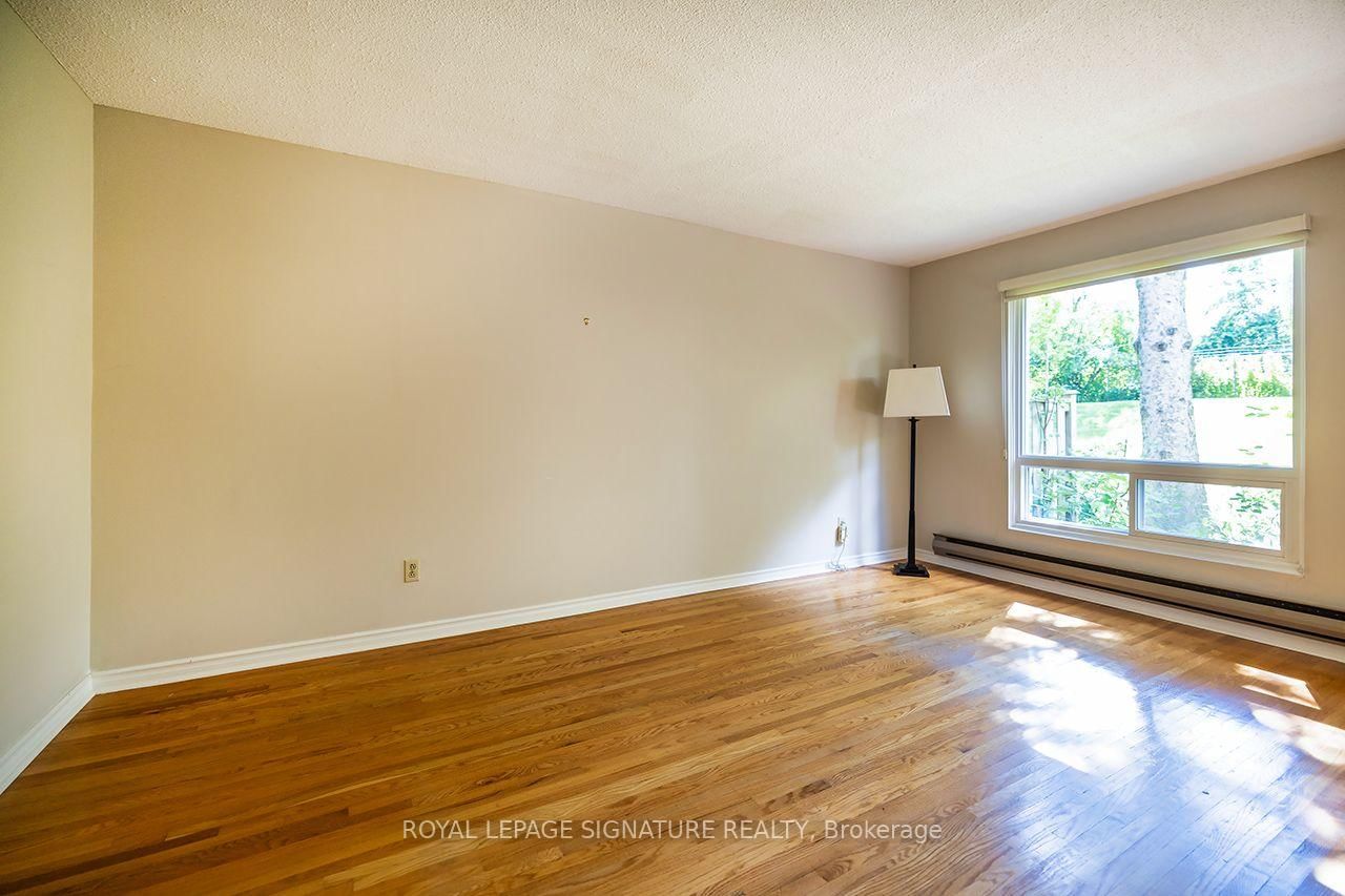 62 Thorny Vineway • Toronto, ON photo 4