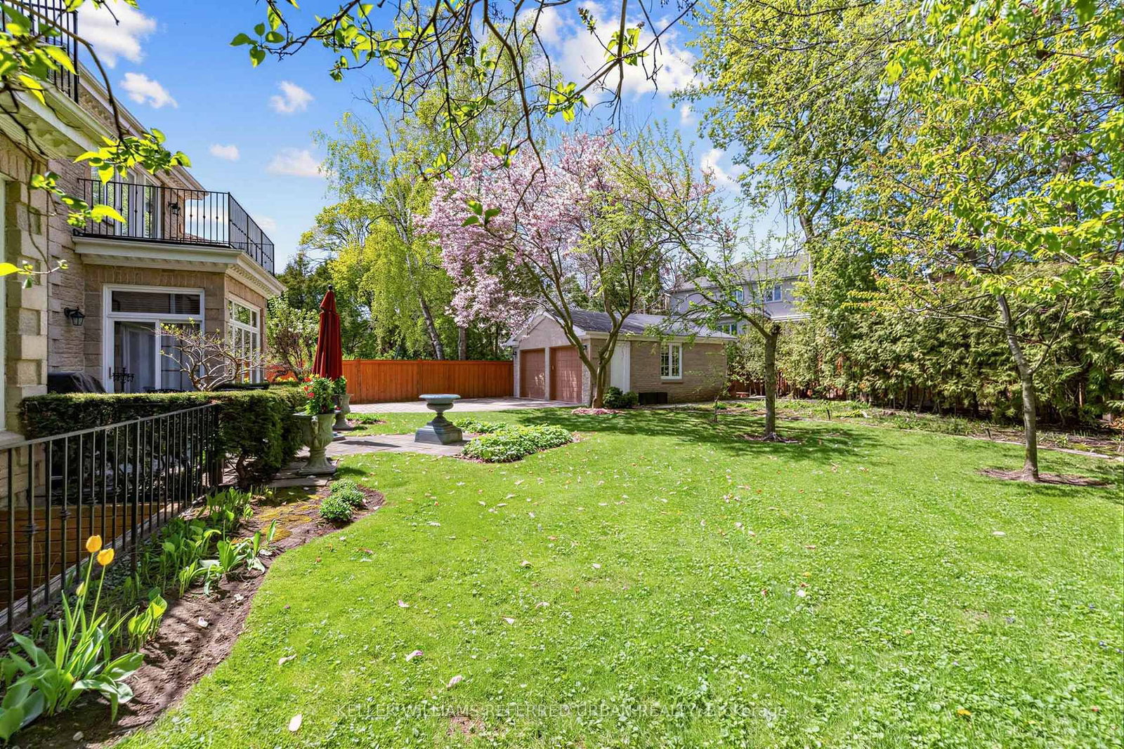 44 Cotswold Crescent • Toronto, ON photo 9
